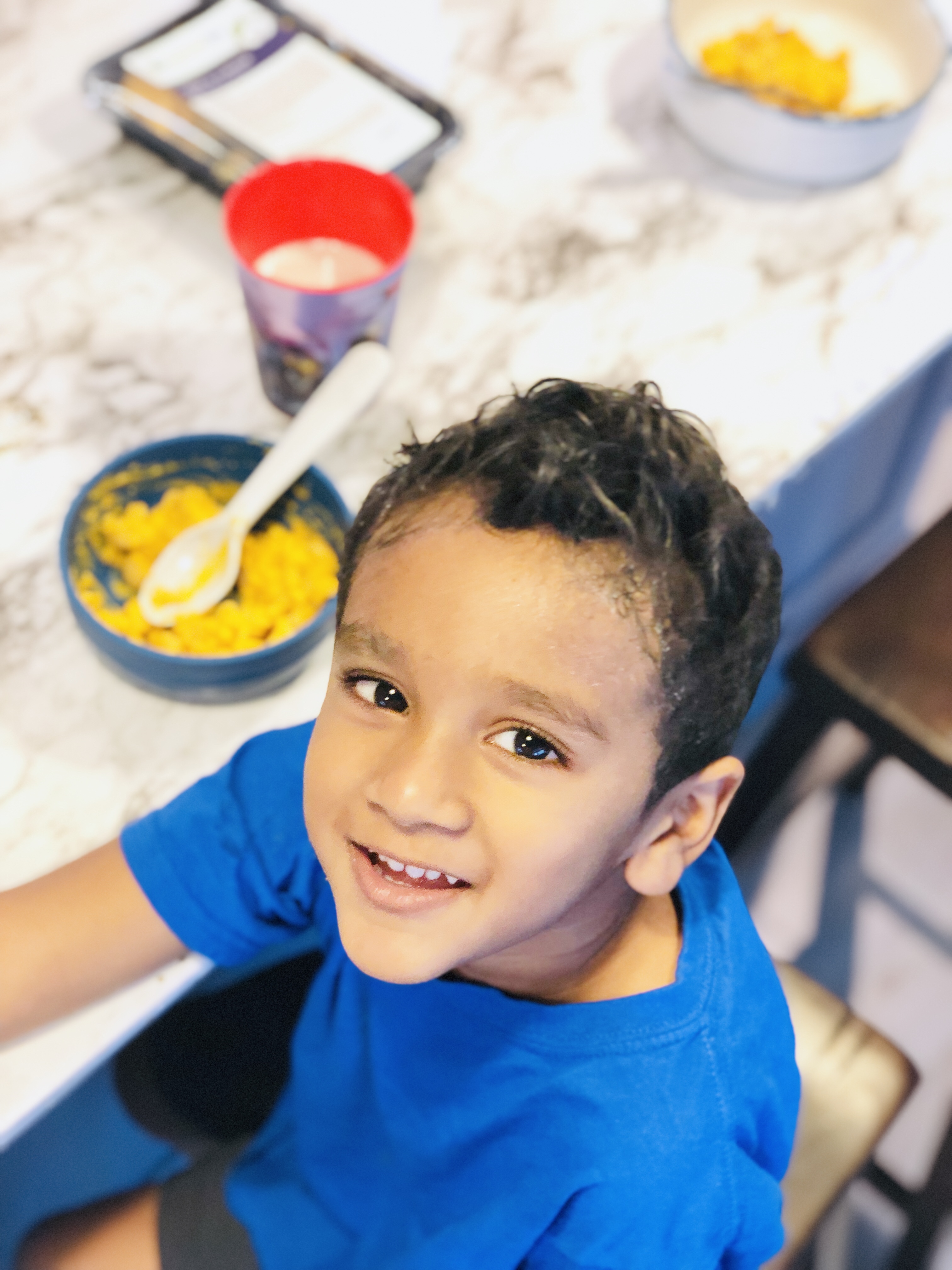 Lunch Time with Mac & Cheese 